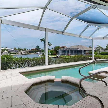 The Seahorse House I Wide Views On Tip Lot Minutes From The Gulf Villa